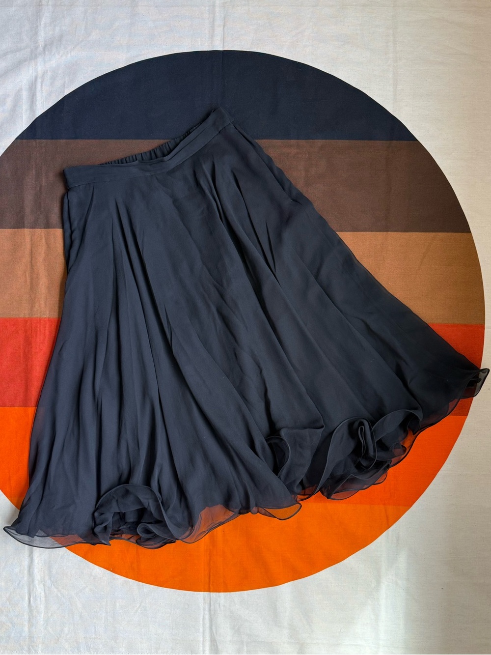 Vintage Oleg Cassini Blacktie 100% Silk Skirt Ruffle Hem Midi Y2K Has Pockets